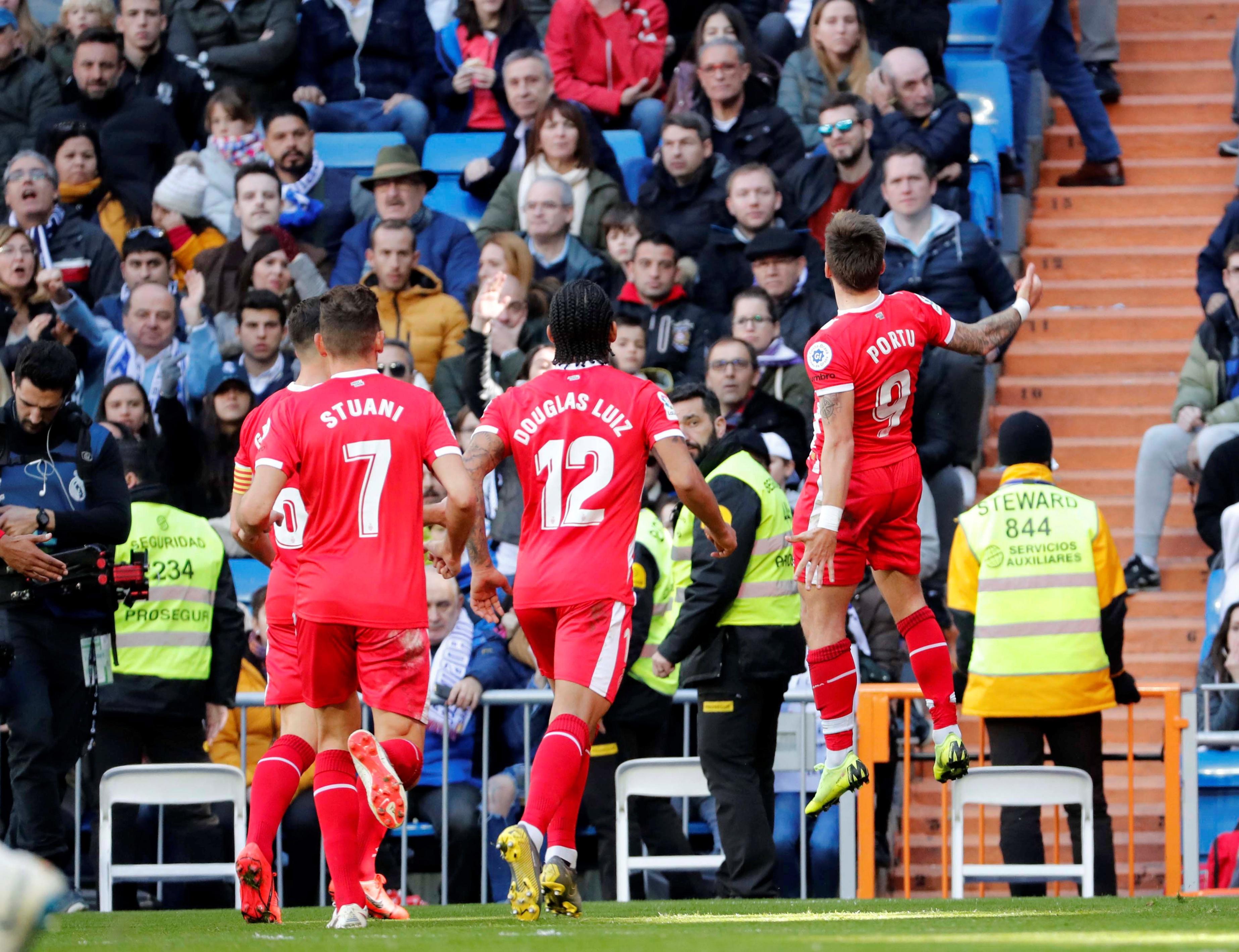 住颈部拉倒 住颈部拉倒